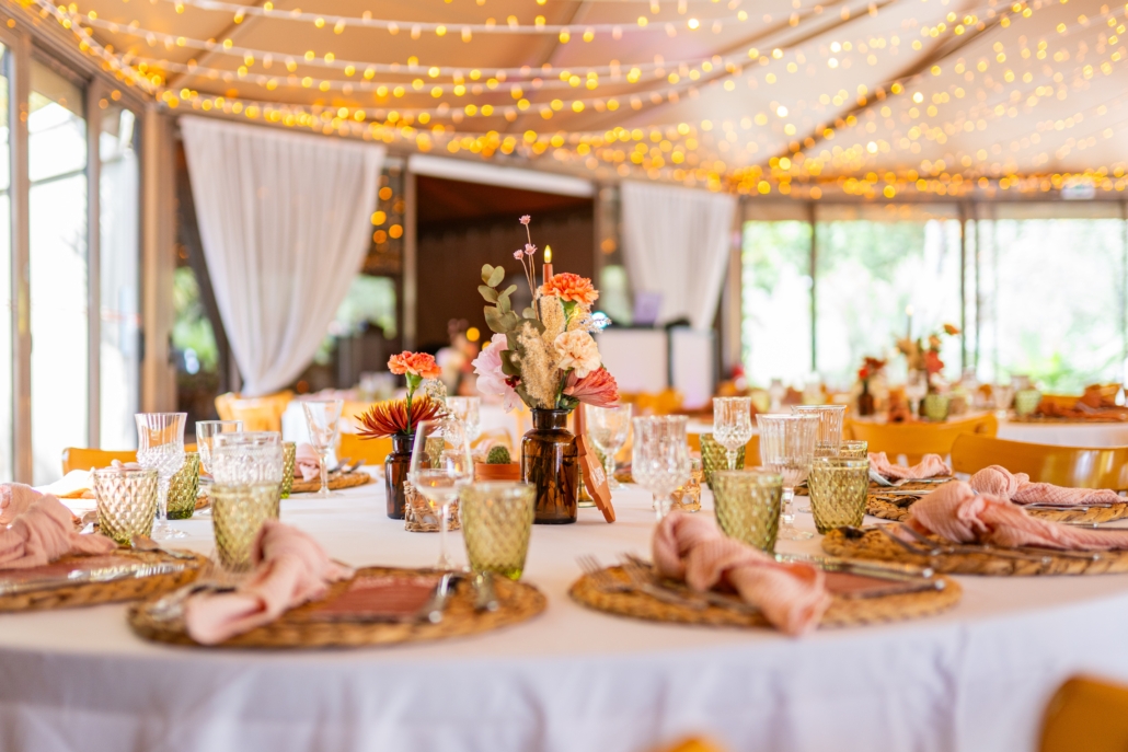 Décoration mariage vintage art de la table chapiteau Tropicana Events