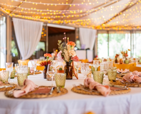 Décoration mariage vintage art de la table chapiteau Tropicana Events