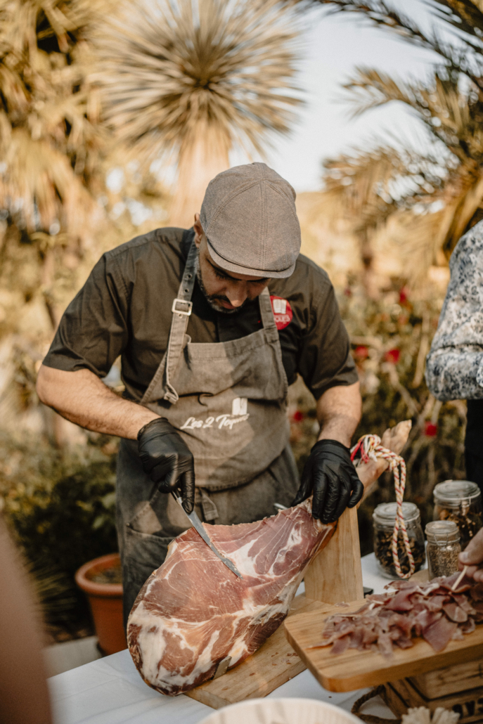 Comment choisir son traiteur de mariage - animation jambon 