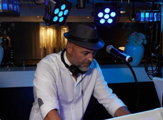 Ben Larsen DJ live Tropicana Events